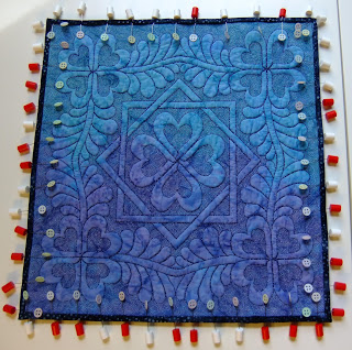 free motion quilting | Leah Day