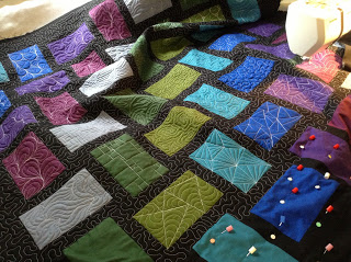 free motion quilting | Leah Day